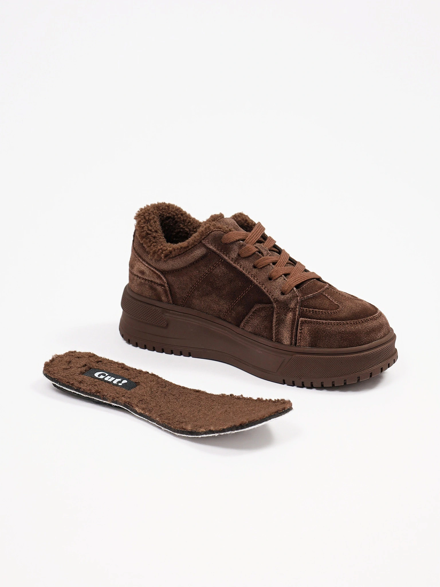 Кроссовки утепленные коричневого цвета на средней платформе